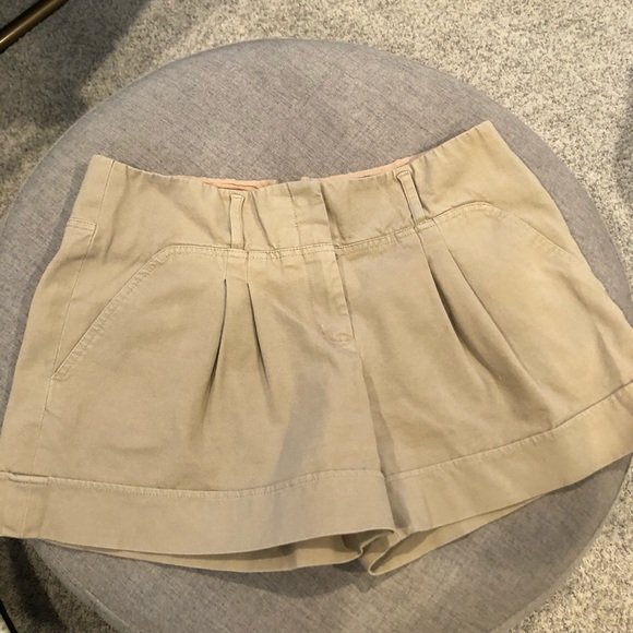 BCBG KHAKI SHORTS - Picture 3 of 5